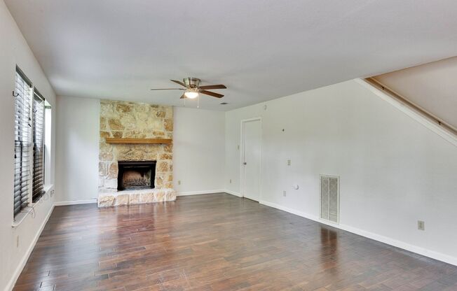 Great 3 bedroom home in South Austin!