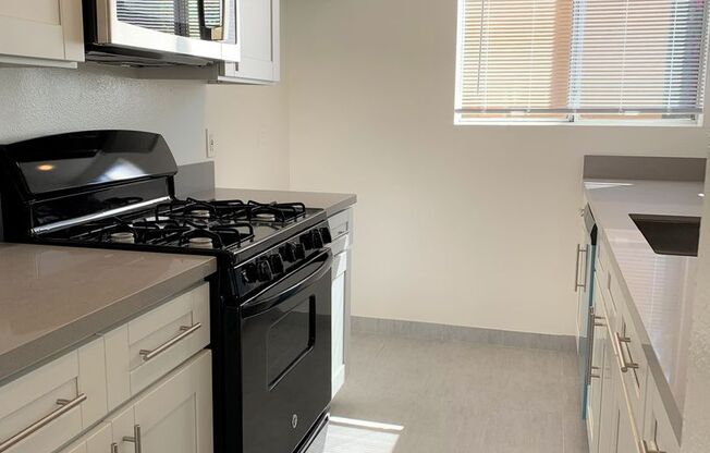 2 beds, 2 baths, 1,100 sqft, $2,375, Unit 201