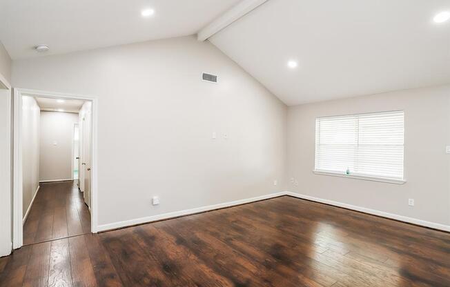 13914 DUNCANNON DR