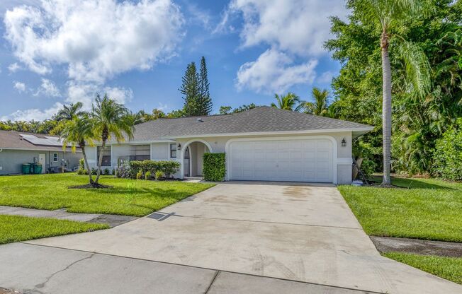 ** WILLOUGHBY ACRES ** POOL HOME - 3 BED + DEN / 2 BATH - PETS OK! - NORTH NAPLES - ANNUAL RENTAL