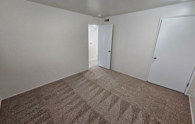 2 beds, 1 bath, $1,250, Unit 161