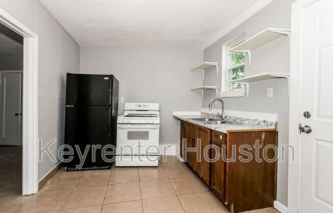 4610 SCHROEDER RD