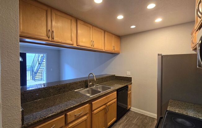 2 beds, 2 baths, 850 sqft, $3,070, Unit 823-13