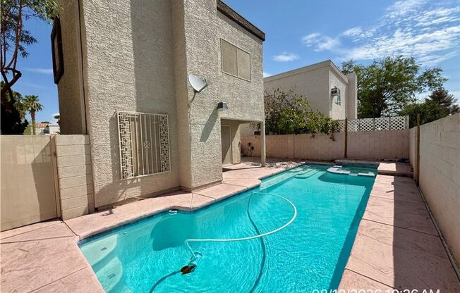 Beautiful 4BR Home with Private Pool & Cul-de-Sac Location