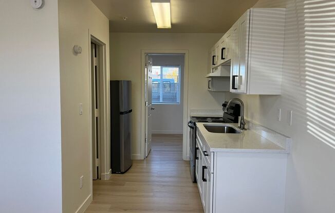 1 bed, 1 bath, 302 sqft, $845, Unit Unit 110