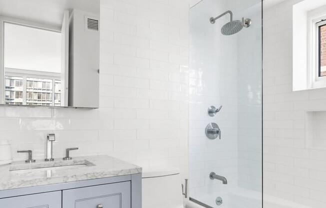 420 E 58 ST
