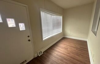 3 beds, 1 bath, $1,620