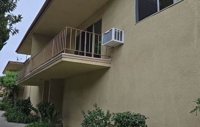 1 bed, 1 bath, 750 sqft, $2,000, Unit 24