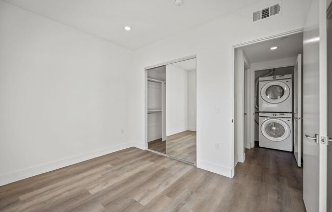 3 beds, 3 baths, 938 sqft, $3,188.57, Unit 606