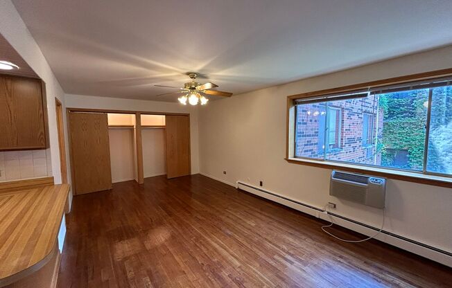Studio, 1 bath, 450 sqft, $1,665, Unit 531-411