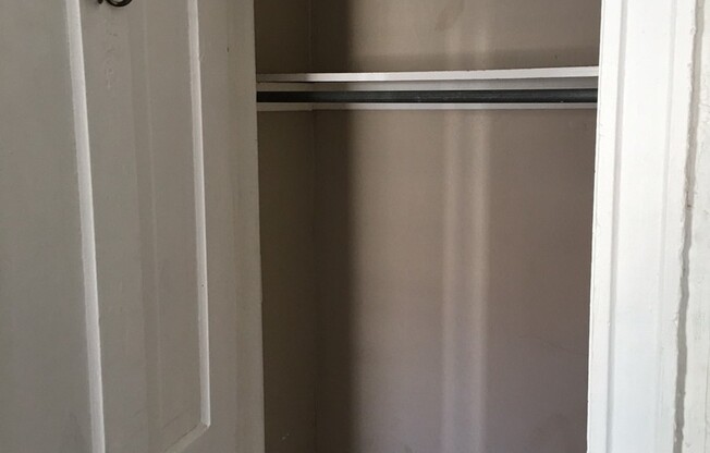 Studio, 1 bath, $675, Unit 8