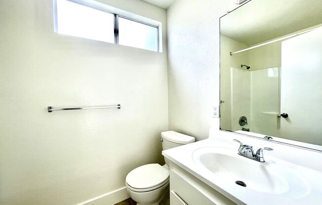 Studio, 1 bath, 400 sqft, $1,695, Unit 127-B