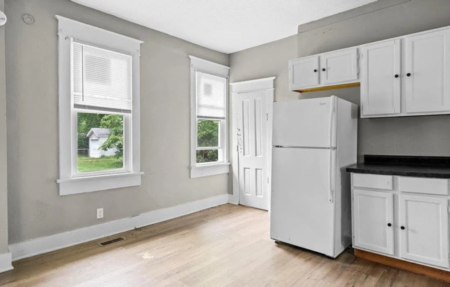 Modern 3 Bed 1 Bath - SECTION 8