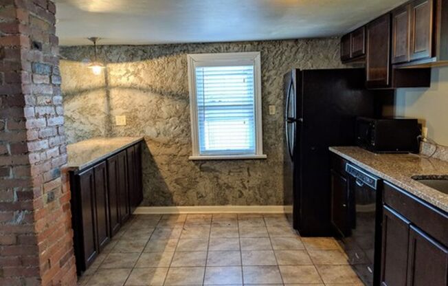 3 beds, 2 baths, $1,550, Unit RU