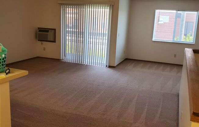 2 beds, 1 bath, 850 sqft, $1,269, Unit PL   7308