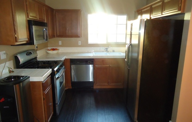 2 beds, 2.5 baths, $2,500