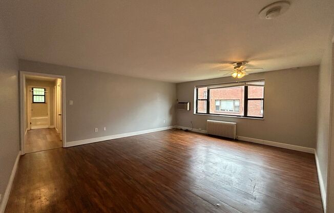 2 beds, 1 bath, 800 sqft, $1,790, Unit 6230 Fifth Ave. #125E