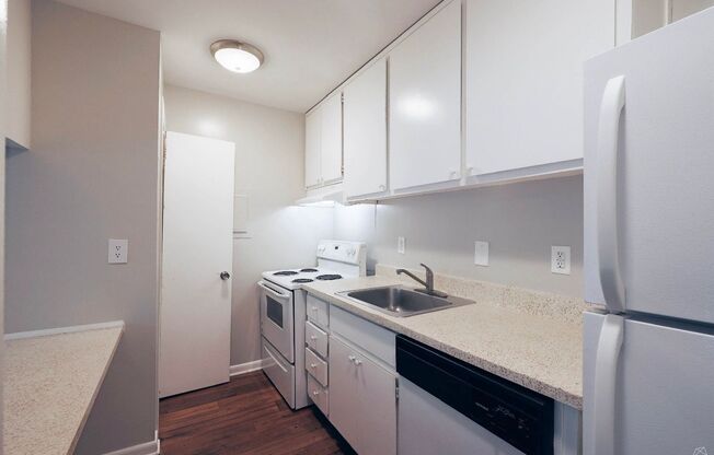 1 bed, 1 bath, 672 sqft, $1,175, Unit 2010-12
