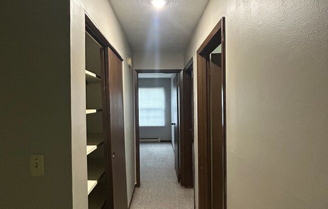 2 beds, 1 bath, 900 sqft, $949, Unit Unit A