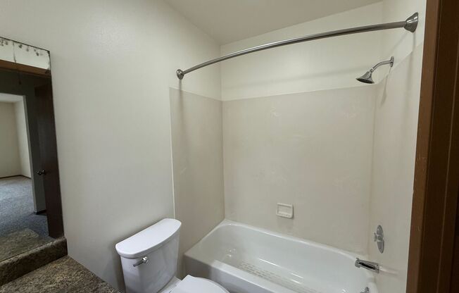 2 beds, 1 bath, 965 sqft, $1,750, Unit 7533CC