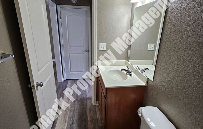 1 bed, 1 bath, 700 sqft, $999