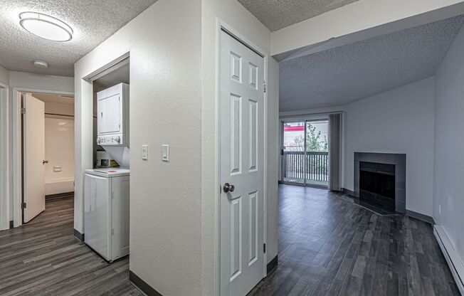 2 beds, 1 bath, 980 sqft, $1,645