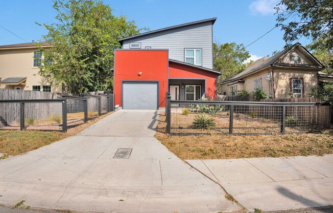 Modern Comfort Minutes from Downtown