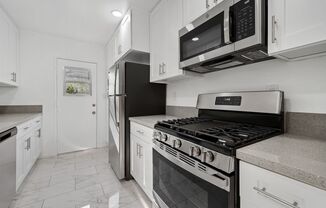 911 Havenhurst Drive (#840)