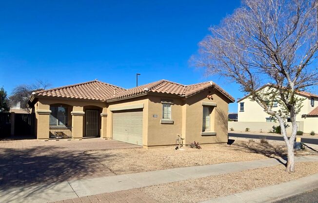 3-bedroom Gilbert home across from Park