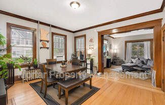 438 UNIVERSITY AVE NE