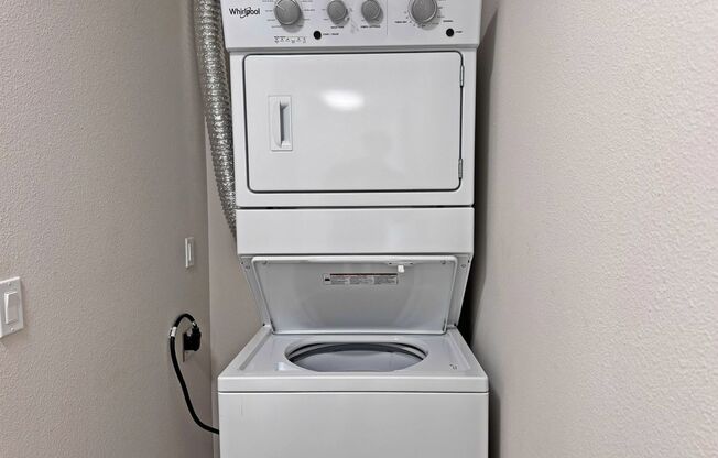 2 beds, 1 bath, 820 sqft, $3,500, Unit 305