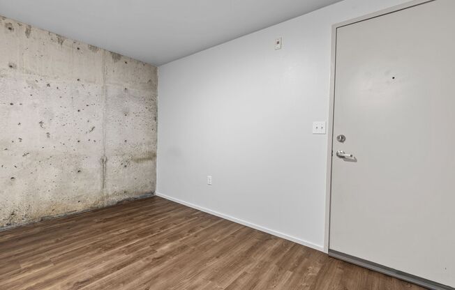 Studio, 1 bath, 122 sqft, $1,050