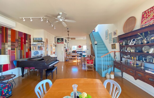 62 DEGRAW ST
