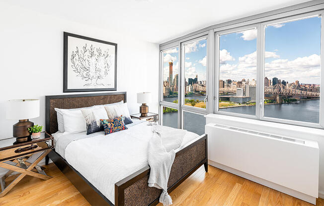 spacious modern studio apartment for rent in Long Island city with views of the Queensboro Bridge an