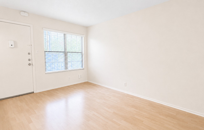 1 bed, 1 bath, 650 sqft, $1,289, Unit SUX-222