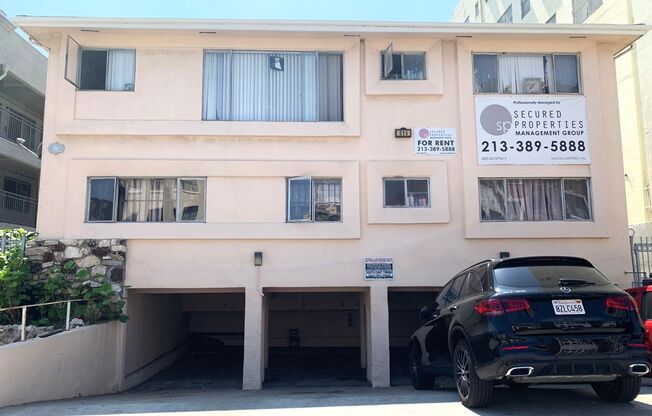 515 S Serrano Ave
