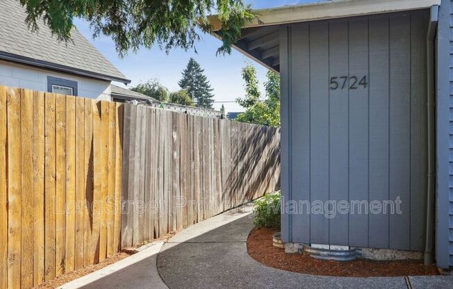 5724 SE 83rd Ave