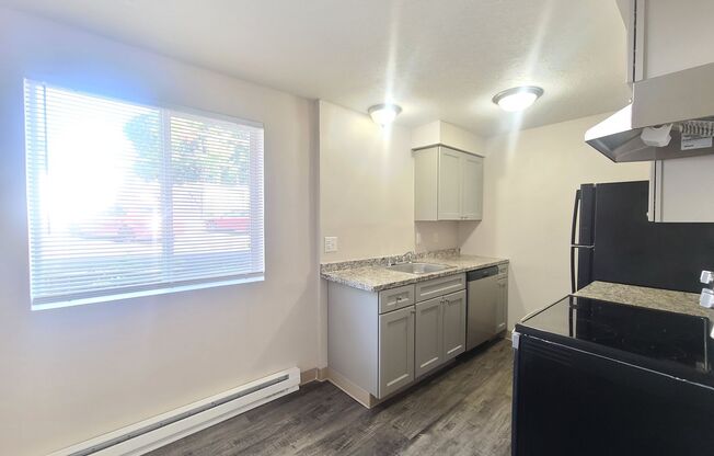 1 bed, 1 bath, $1,050, Unit 109