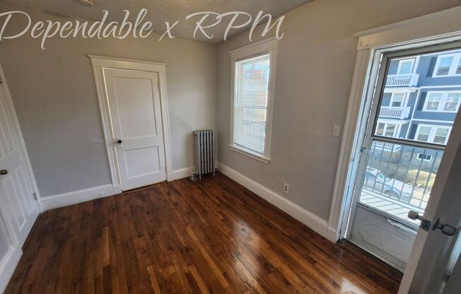 3 beds, 1 bath, 1,300 sqft, $2,900, Unit Unit 2