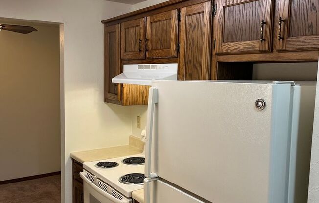 2 beds, 2 baths, 1,029 sqft, $1,229, Unit 1401 035
