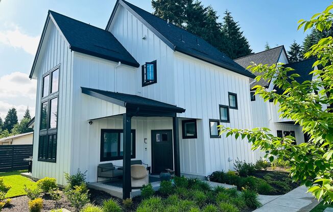 The Green at Felida Park Stunning Home