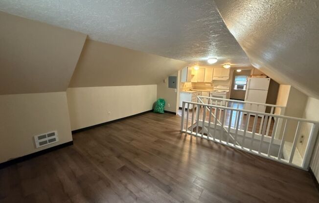 771 21 ST SE