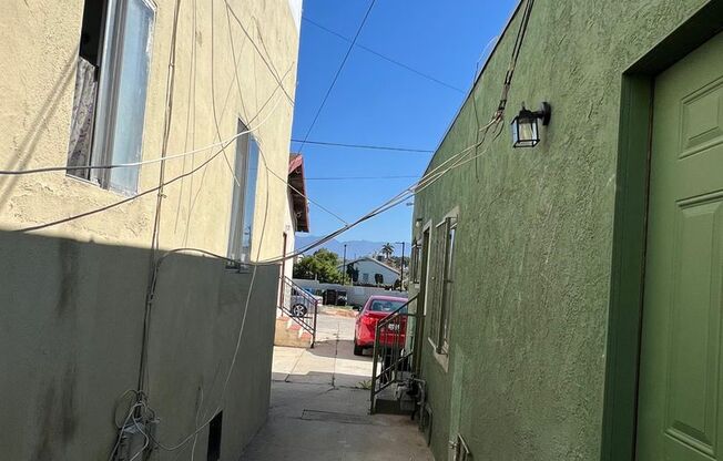 2815 - 2819 E 1st Street