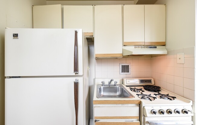 Studio, 1 bath, $1,495