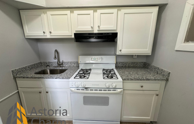 1 bed, 1 bath, $1,150, Unit 3508 Clifton Ave Unit A2