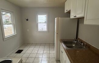 2 beds, 1 bath, $745