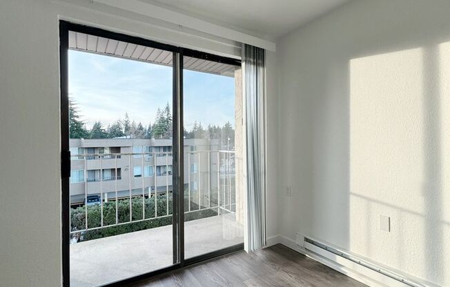1 bed, 1 bath, 636 sqft, $1,525, Unit 327