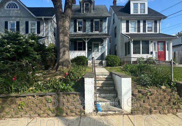 754 BUCK LN