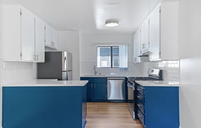 444 W WINDSOR RD