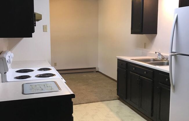 2 beds, 1 bath, $1,825